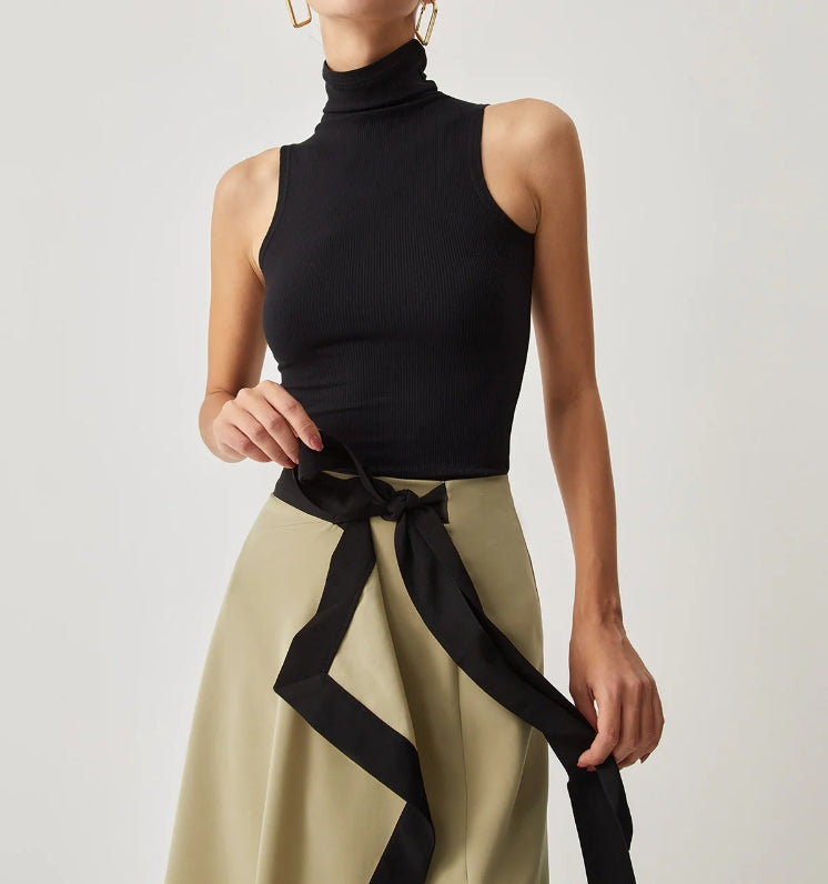 Vellaro top de cuello alto en canalé